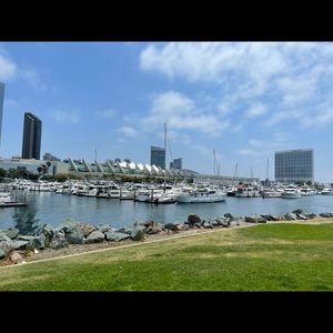 Meet your Posher, Leqah